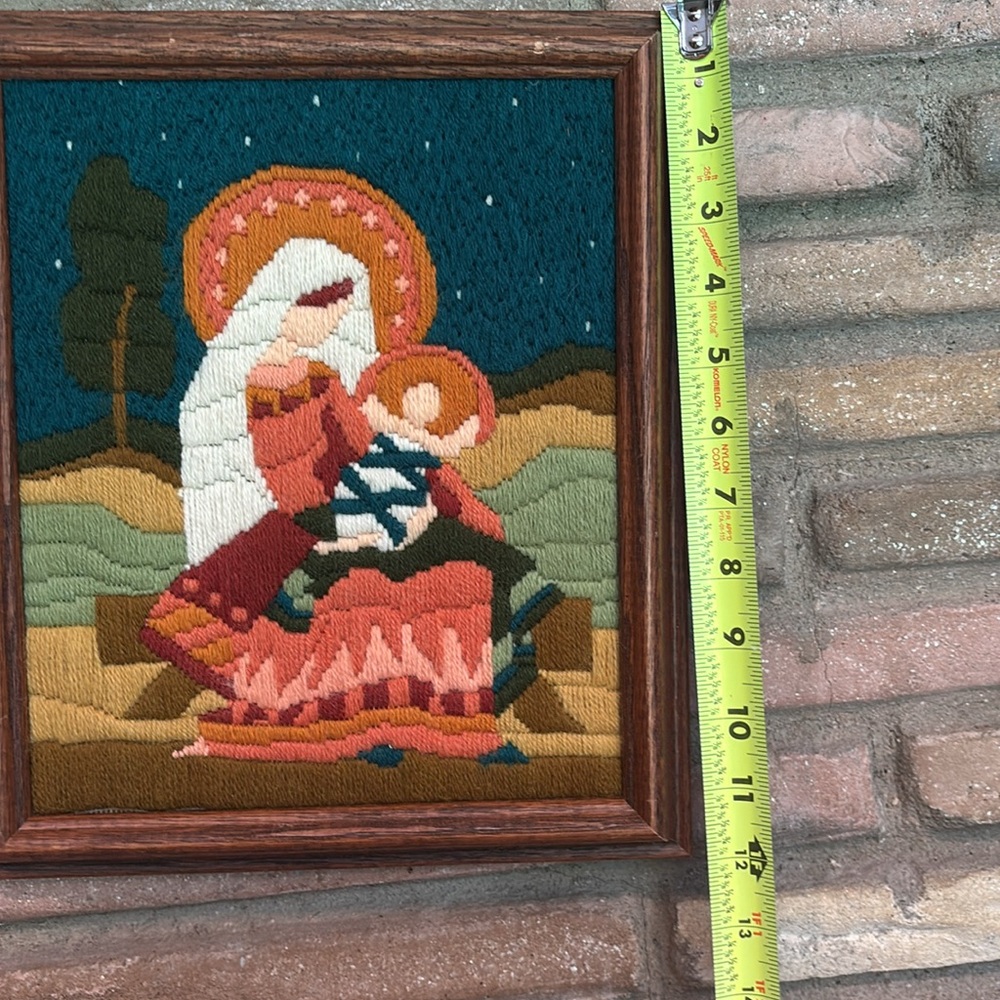 Vintage Bernat Holiday Theme Crewel "Blessed Child" design from 1979 Framed - Picture 7 of 11